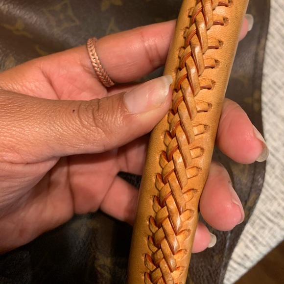 Louis Vuitton Artsy MM - Picture 11 of 12